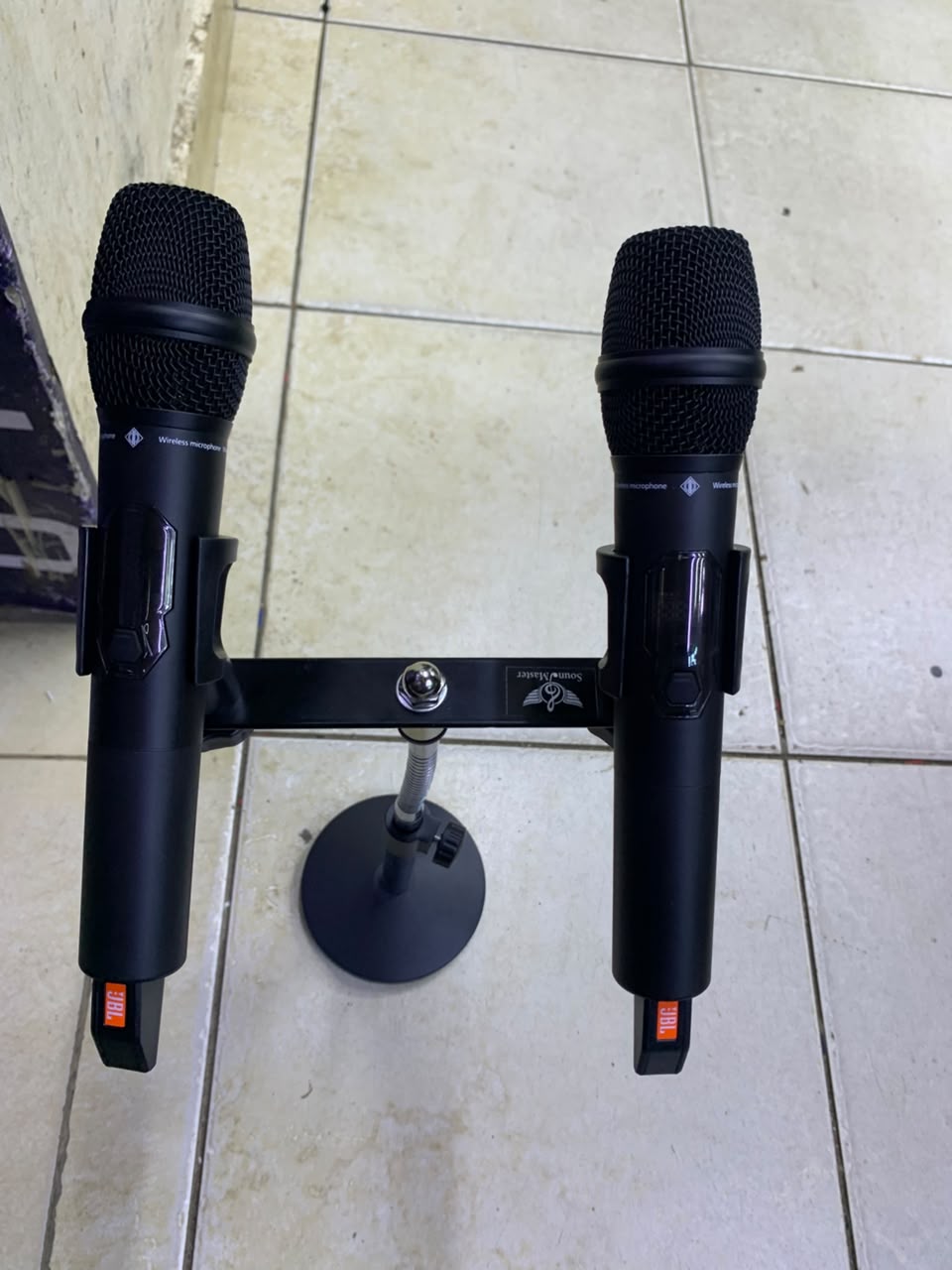 jbl urx9900 wireless microphone system 2